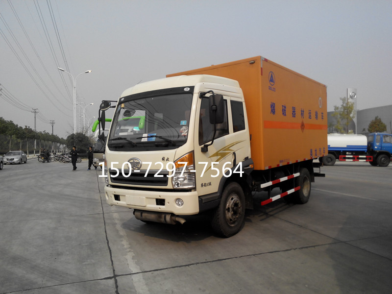 解放防爆車.jpg 解放防爆車.jpg